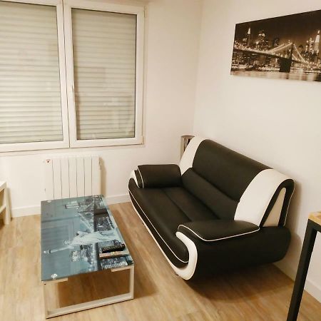 Le New York Bisontin Apartment เบอซองซง ภายนอก รูปภาพ