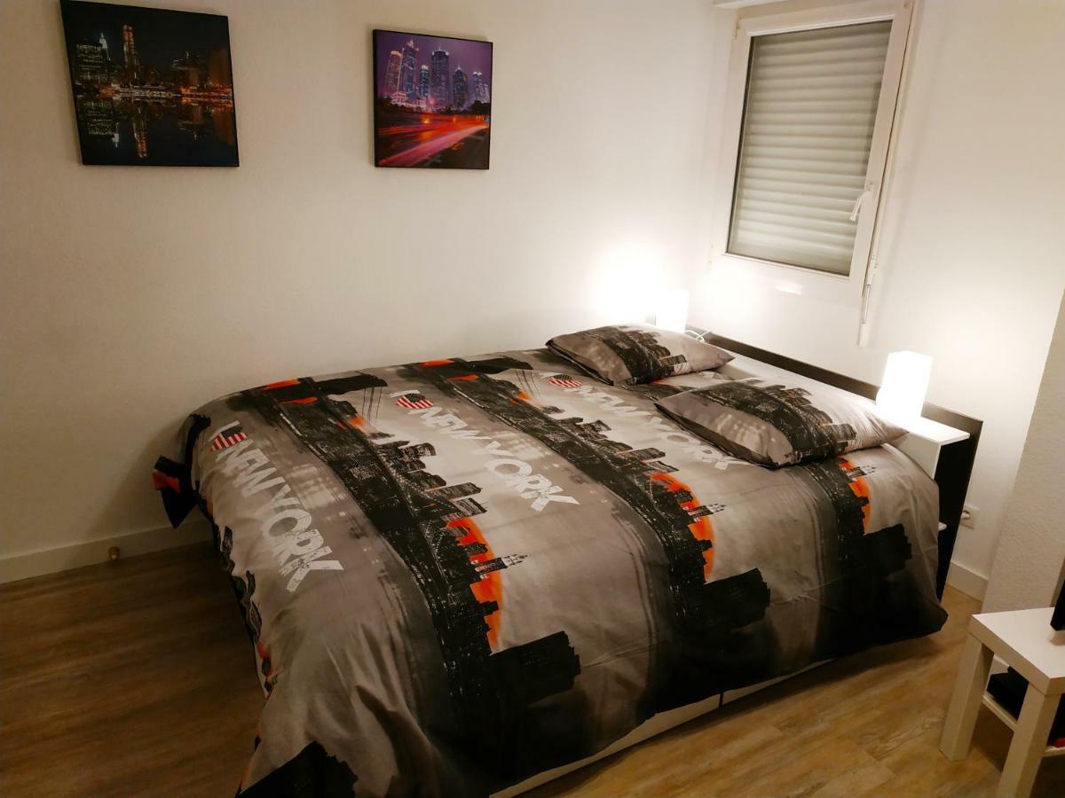 Le New York Bisontin Apartment เบอซองซง ภายนอก รูปภาพ